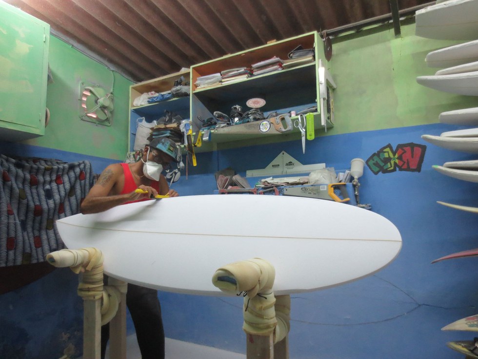 This New Surfboard Company Wants More Women To Hang 10 On Senegal S Share Using Facebook