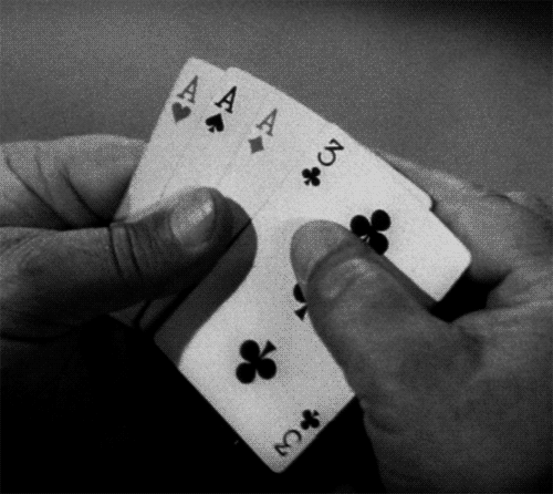 Игра подкинул дурака. Игральные карты гиф. Карточный шулер. Колода карт гиф. Колода карт в руке.