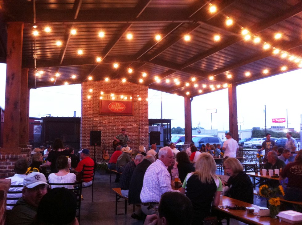 The Top 10 Best Local Restaurants In Waco Another Old Waco Favorite Vitek S Is The Best Stop For Barbecue Their Famous Gut Pack Was Even Voted Number One College Food In America