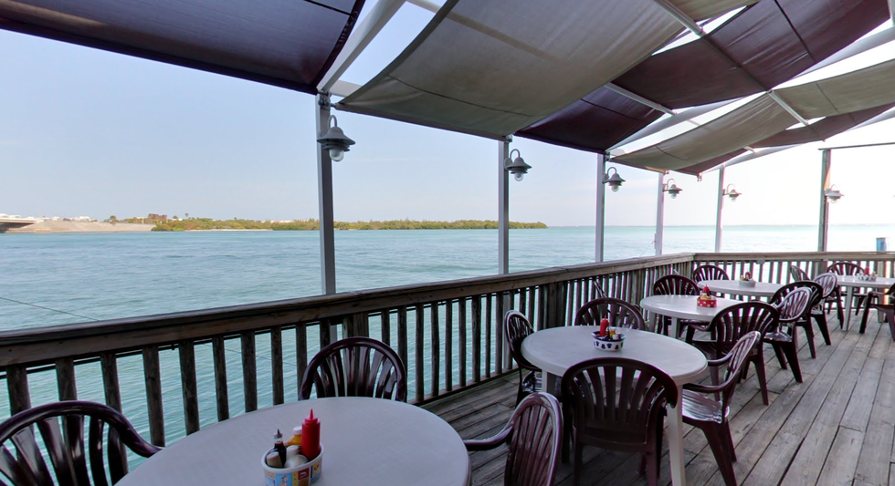 The Best Local Eats In Top Ranked Sarasota Known For Its Earance On Man V Food The Travel Channel This Waterfront Restaurant And Pub Can Be Found Both Siesta Key Longboat