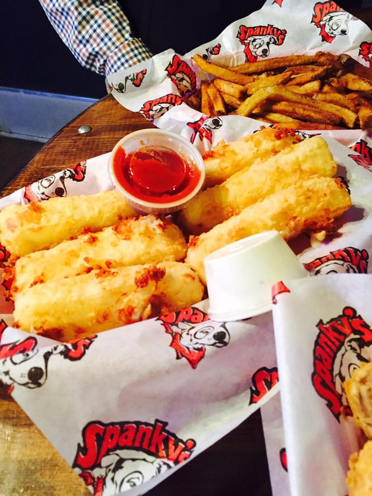 10 Places You Need To Eat At If Re In Lubbock Y S Right Across From Texas Tech Is One Of The Most Famous And Recognizable Restaurants In Lubbock With Their Fried Cheese
