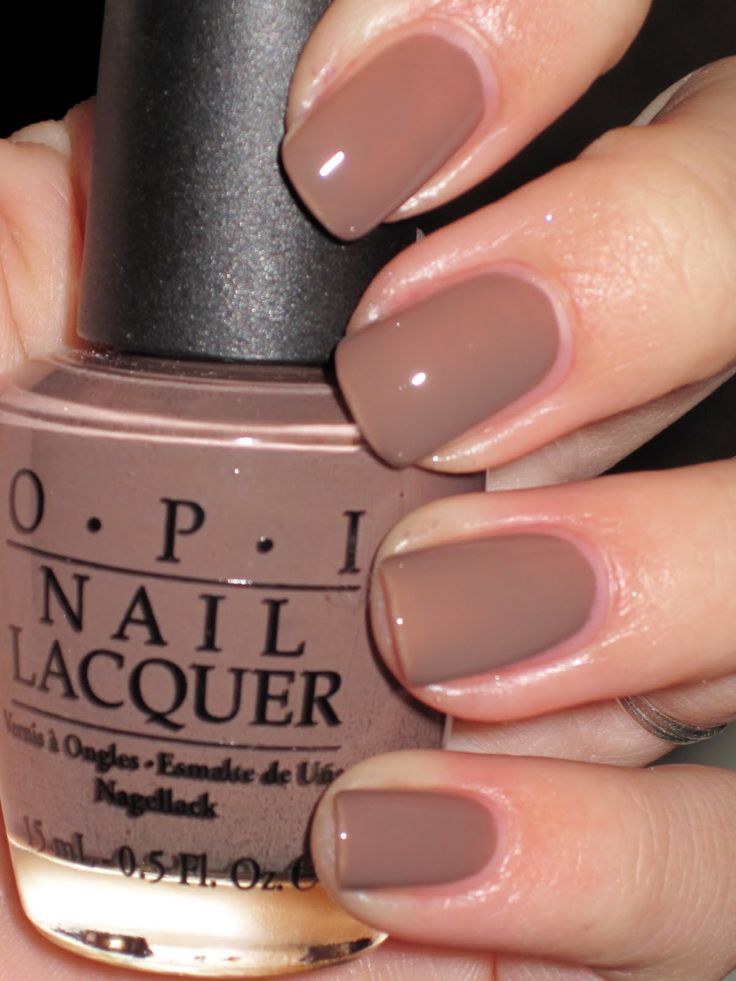 Best Autumn Shades To Paint Your Nails During The Season