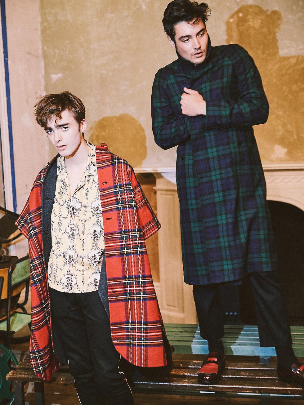 Check Out Levi Dylan, Iris Law, and More Burberry's Collection - PAPER