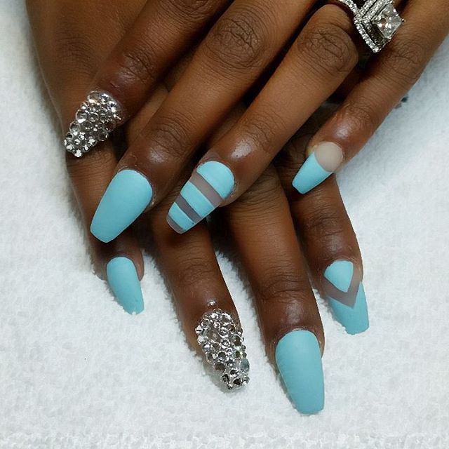 Nail Inspo: Negative Space Manicure - xoNecole