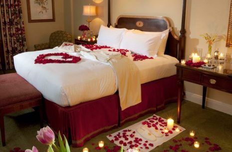 Valentine's Day 2019: Gifts To Give Your Girlfriend On Valentine's Day