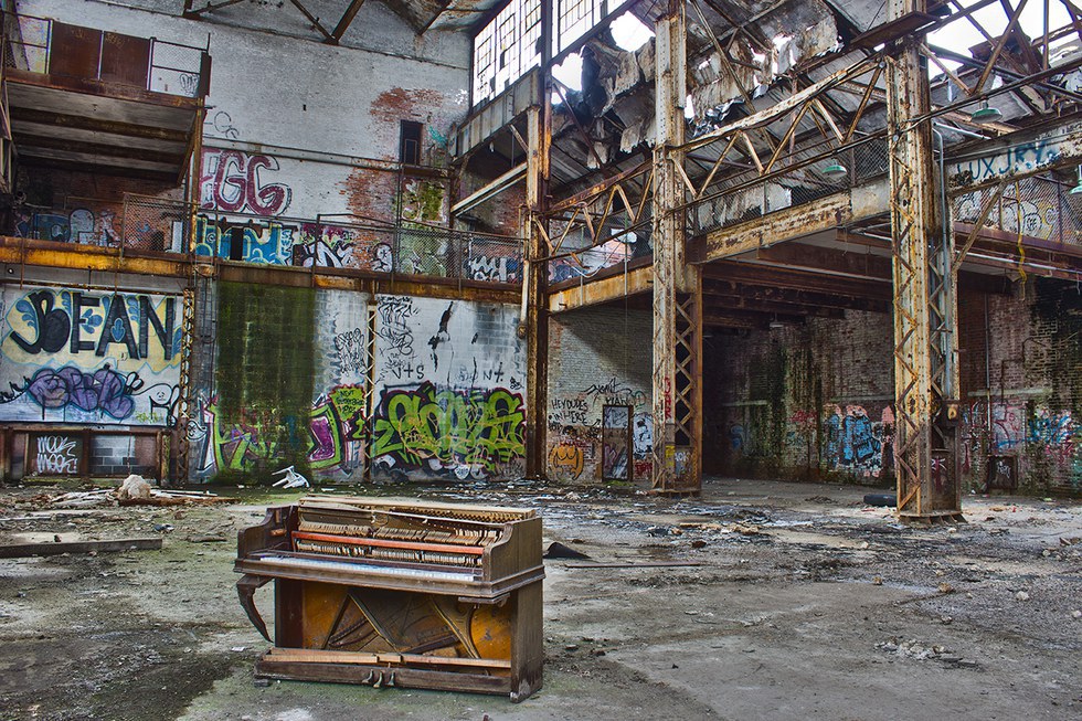 a-look-inside-detroit-s-abandoned-buildings