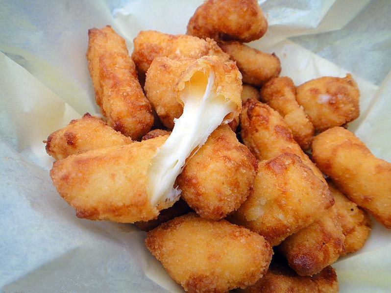 how-to-celebrate-national-cheese-curd-day-the-right-way