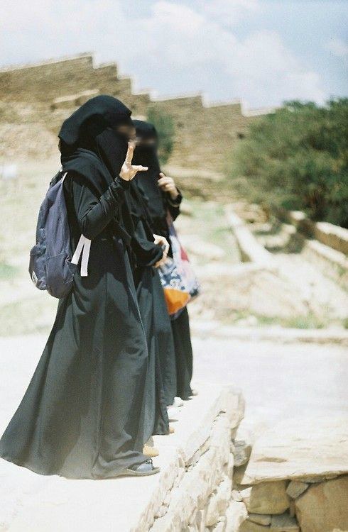 Does The Niqab Impair Communication