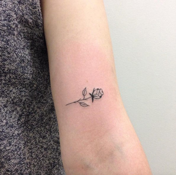 10 Tiny Tattoos For The Hopeless Romantic