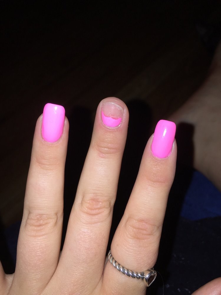 8 Reasons Why Acrylic Nails Are Not Worth It