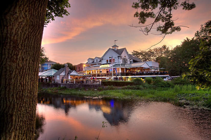 12 Restaurants In Connecticut To Add To Your Bucketlist This Summer