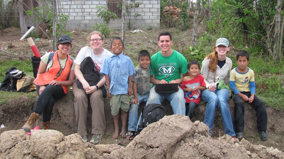 Community service projects for college students