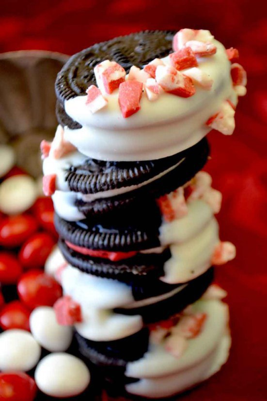 The Easiest And Most Delicious Candy Cane Desserts