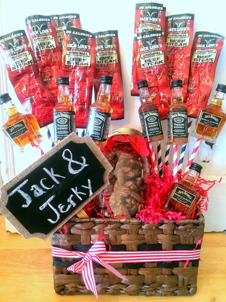 10 DIY Valentine's Day Gift Baskets