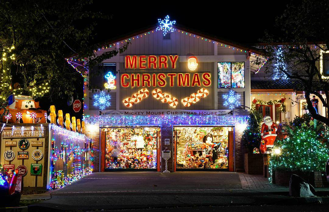 the most spectacular holiday lights in the bay area 7x7 bay area - Mickey Mouse Christmas House Decorations the most spectacular holiday lights in the bay area 7x7 bay area - Mickey Mouse Christmas House Decorations