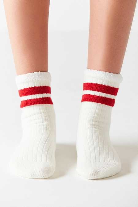 10 Fuzzy Socks For Feet That Have Been Good This Year