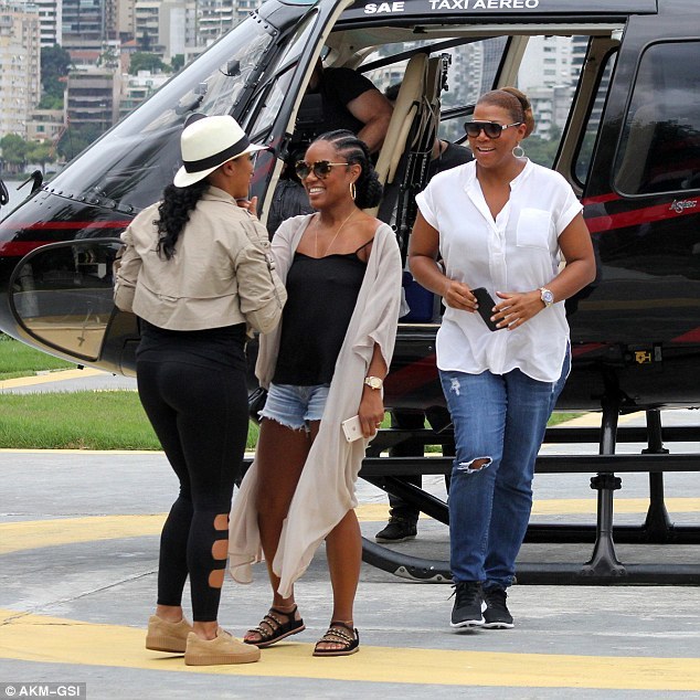 Queen Latifah and Rumored Girlfriend Eboni Nichols Arrive in Rio De ...