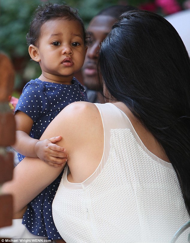 Reggie Bush Shows Off His Adorable Daughter Briseis During Lunch Outing At The Ivy Photos 