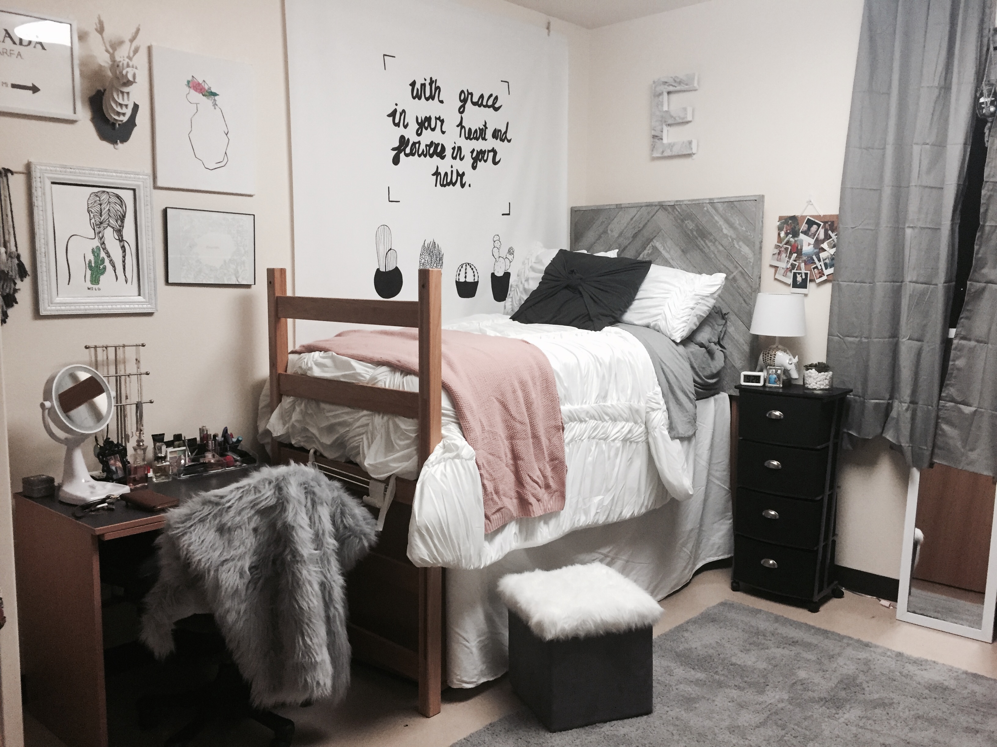 10 Necessary Items You Need In Your Dorm Room To Help