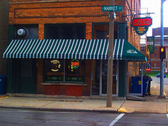 11 Places To Eat In The Bloomington Normal Area If You re Looking To 