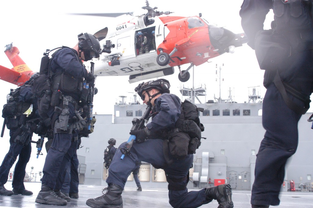 5 Differences Between The Navy And Coast Guard - Americas Military ...