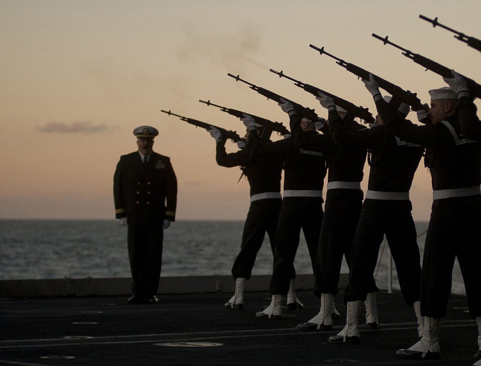 The fascinating story behind the military's use of the 21gun salute