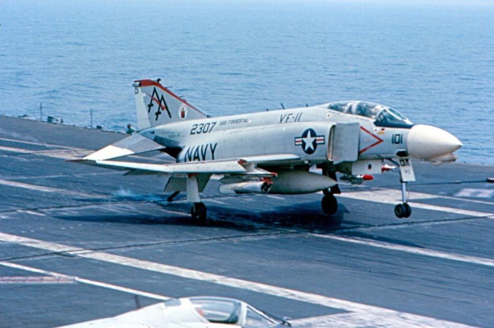 f-4b us navy vietnam war