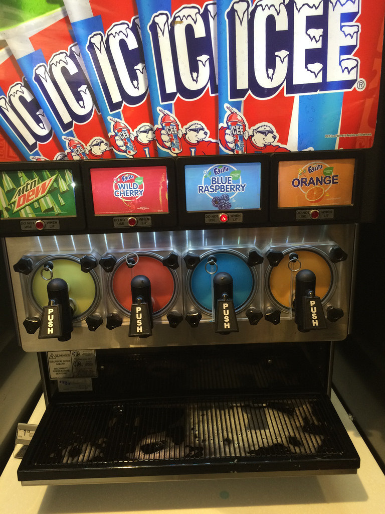 5 Movie Theater Foods That Aren't Popcorn And Worth The Excessive Prices