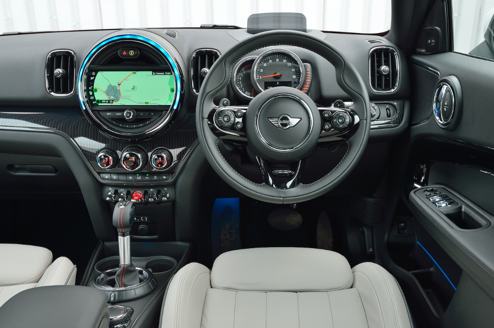 Harman's Mini digital cockpit features a central touch screen