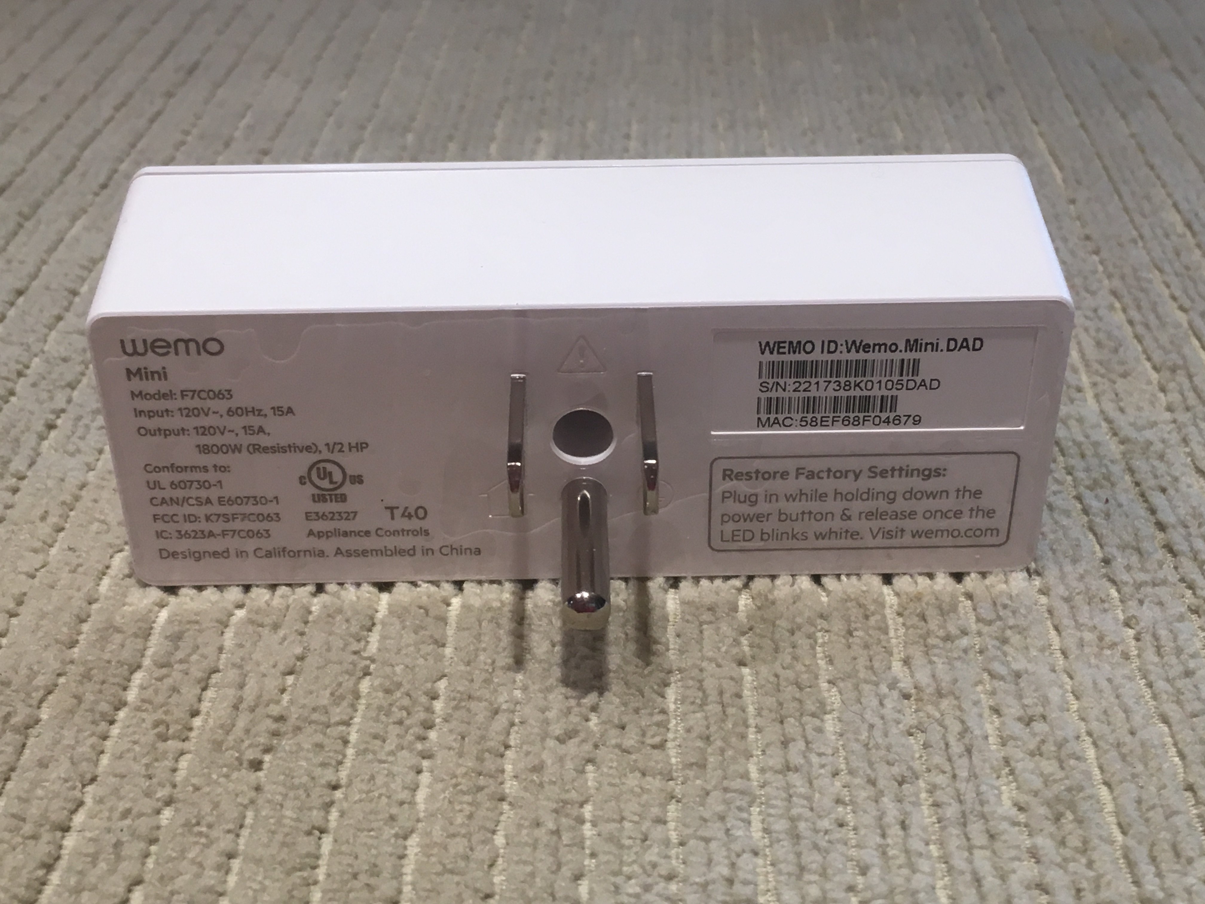 Belkin WeMo Smart Plug (F7C027fcAPL) Review 