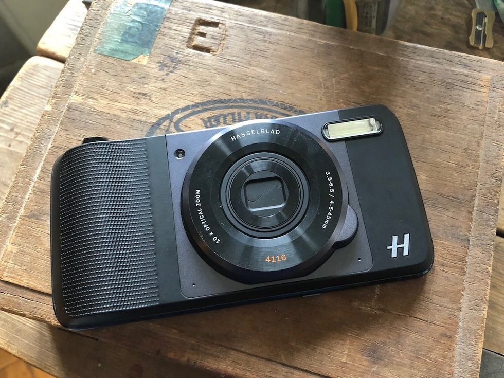 Review 200 Hasselblad True Zoom Camera mod for Moto Z