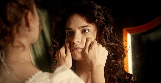 17 Gifs Of Lily James That Are So Relatable It Hurts