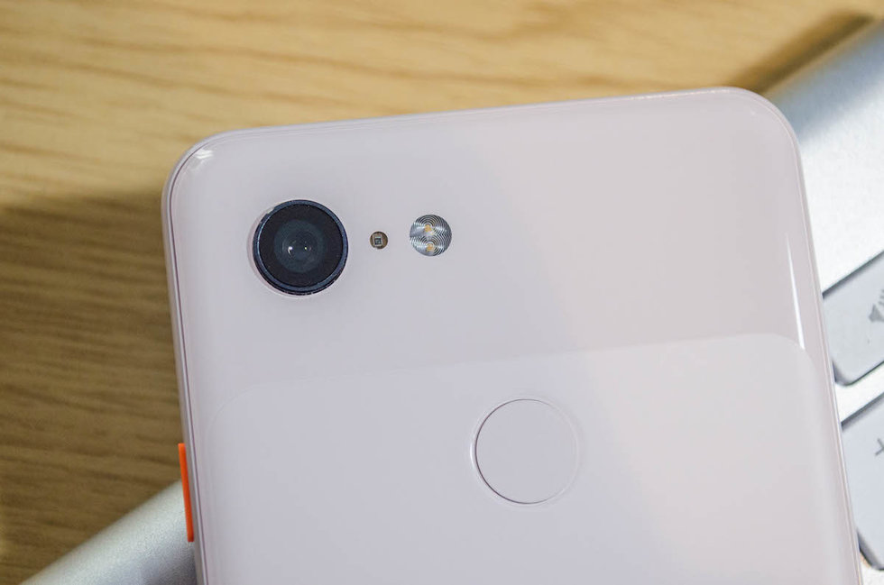 Picture of the Google Pixel 3 camera