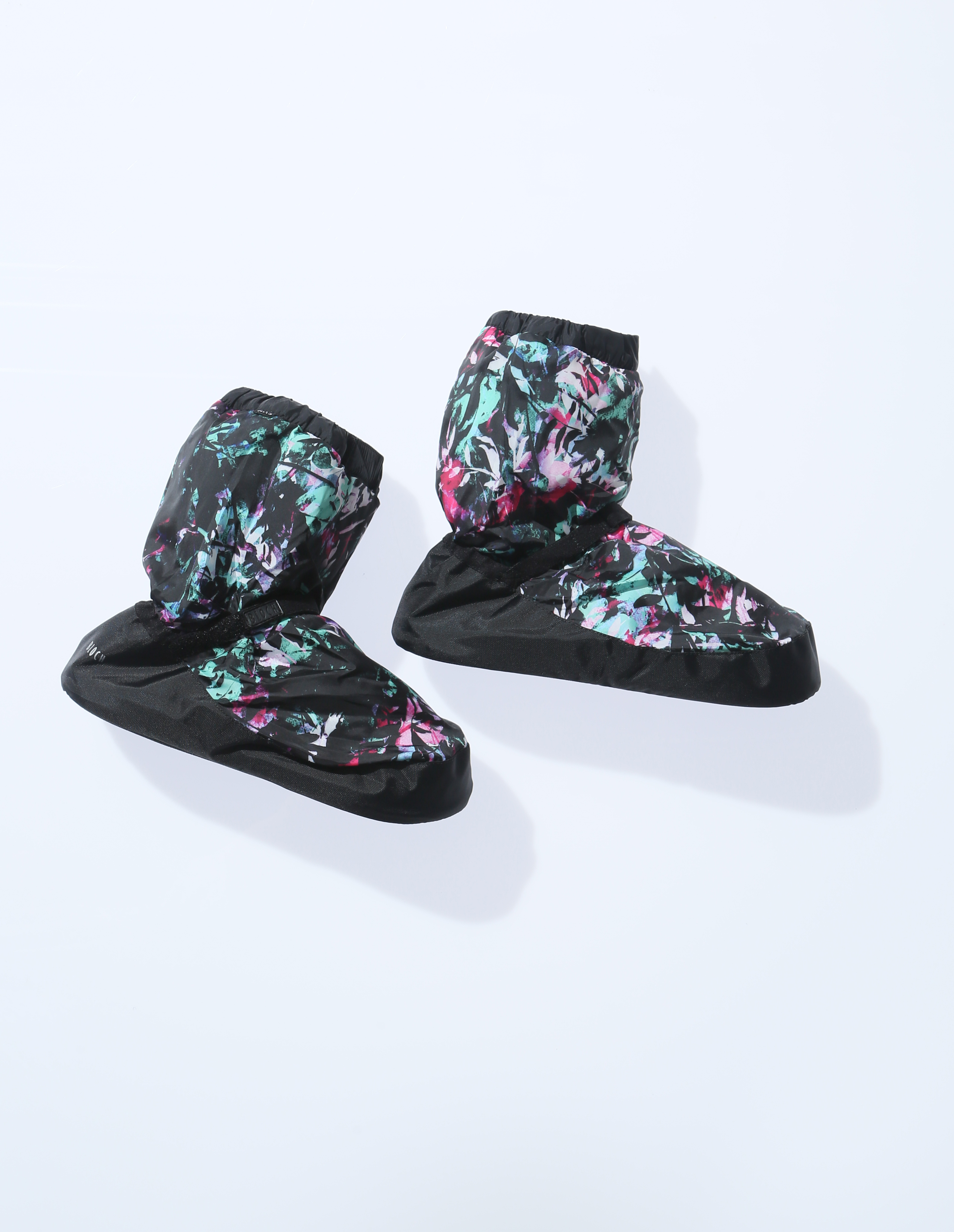 bloch patterned warm up booties