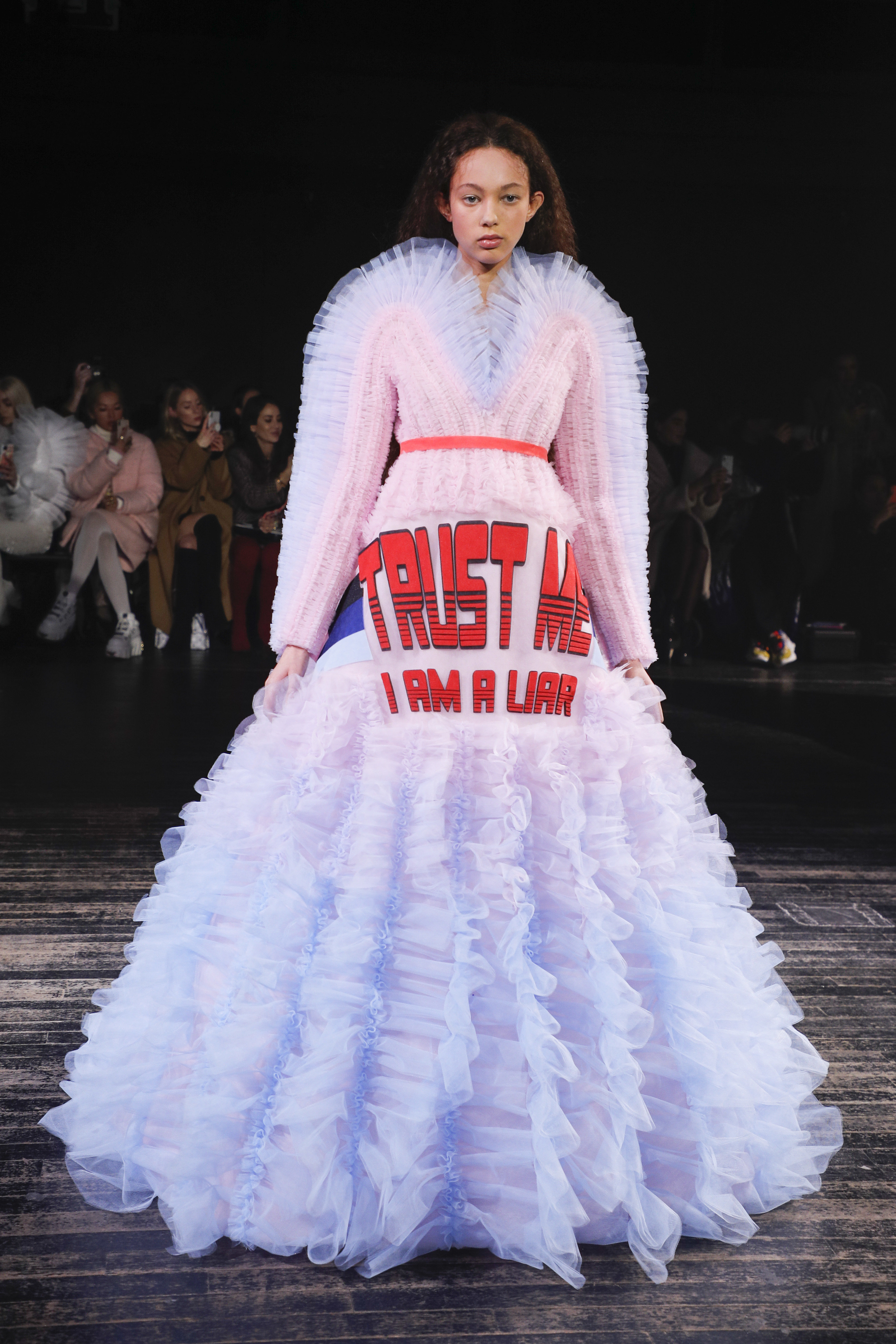 Viktor Rolf Share Fashion Week S Most Instagrammable Show Paper