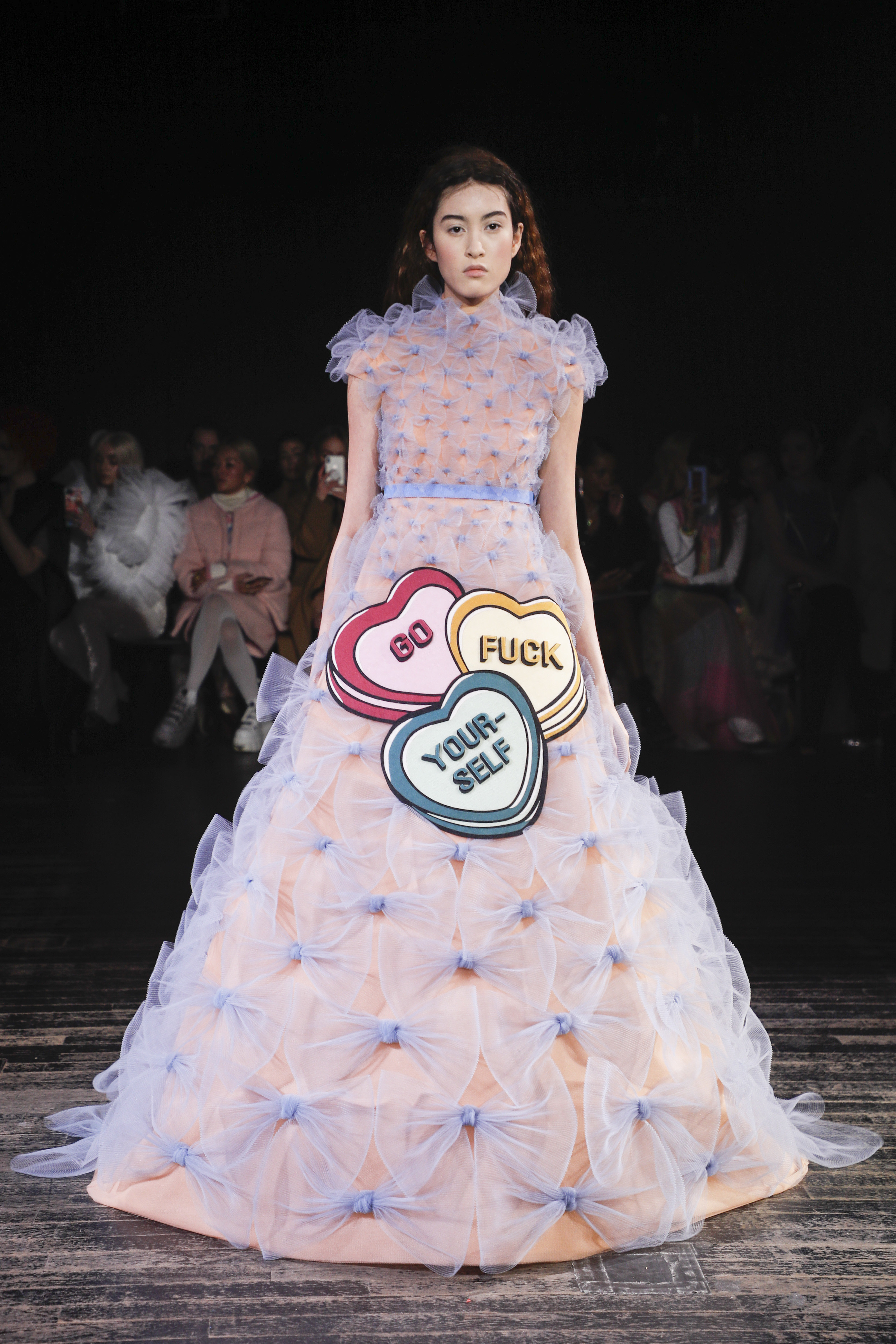 Viktor Rolf Share Fashion Week S Most Instagrammable Show Paper