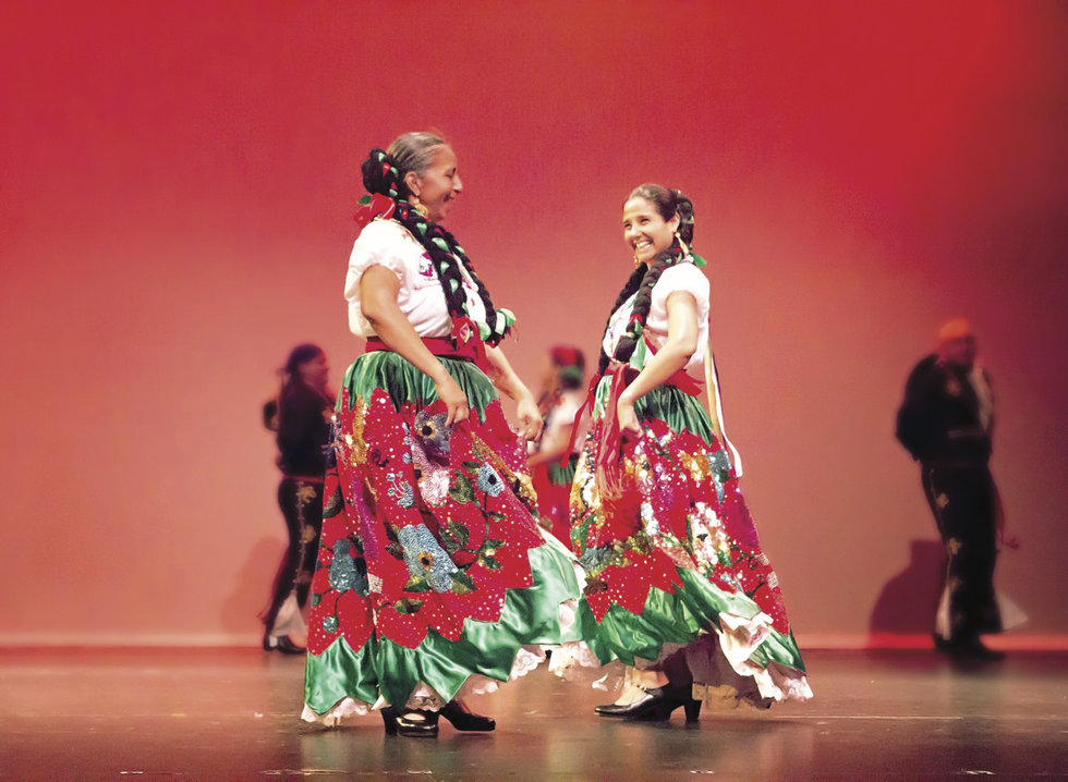 Inside the History and Techniques of Folklórico LaptrinhX / News