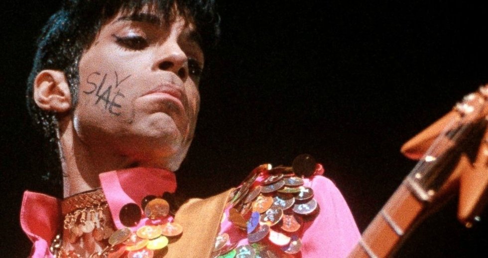 Before Taylor Swift: 6 Artists Who Were Screwed Over by Their Labels