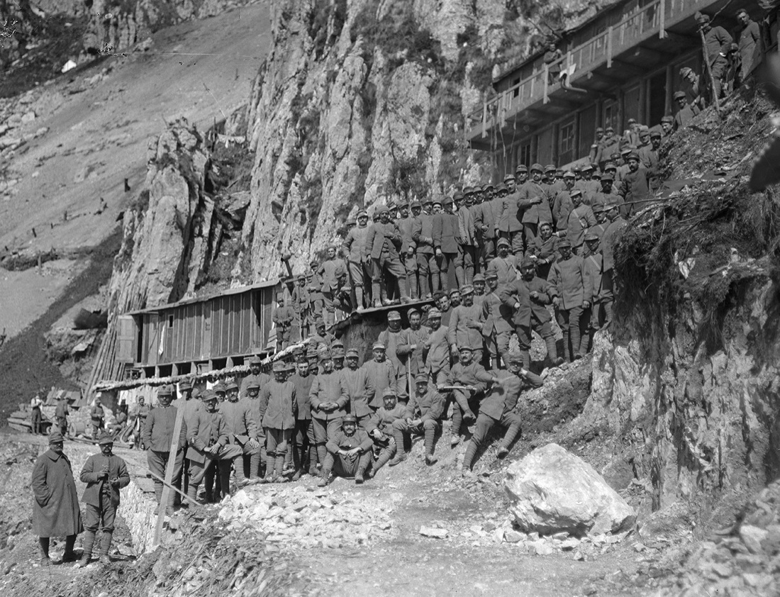La 33a compagnia minatori a Bocchetta Campiglia. Archivio famiglia Zappa
