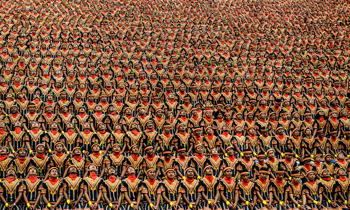 10.000 danzatori Saman in Indonesia