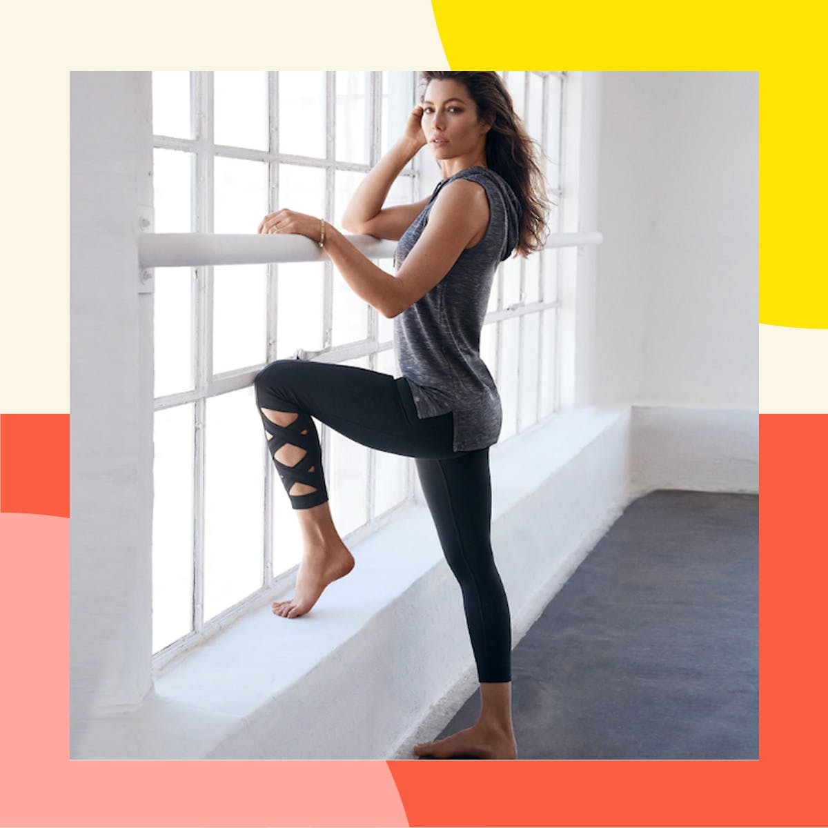 Jessica Biel + @gaiam yoga outfit