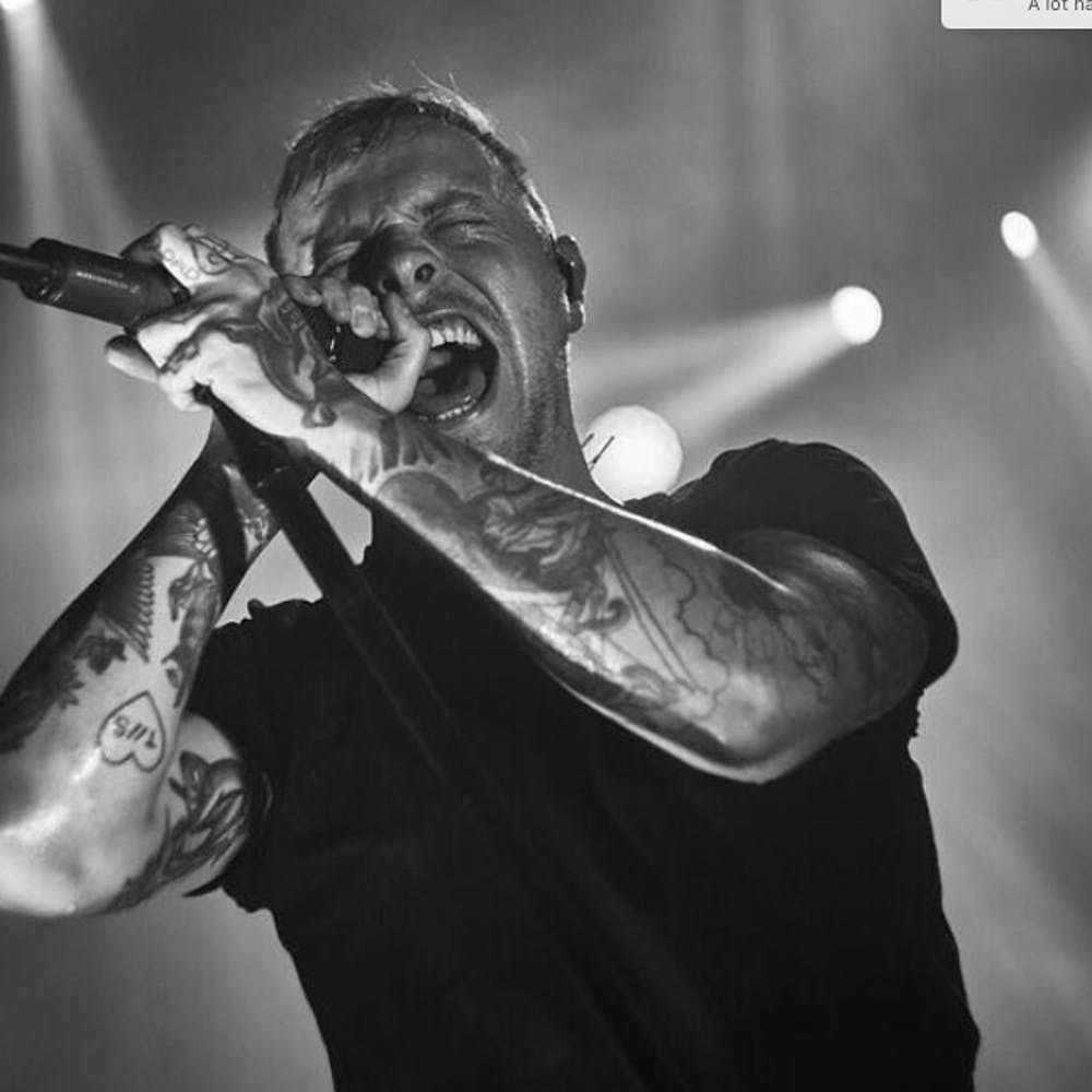 This Rock Singer Stopped a Concert to Call Out a Groper - Brit + Co