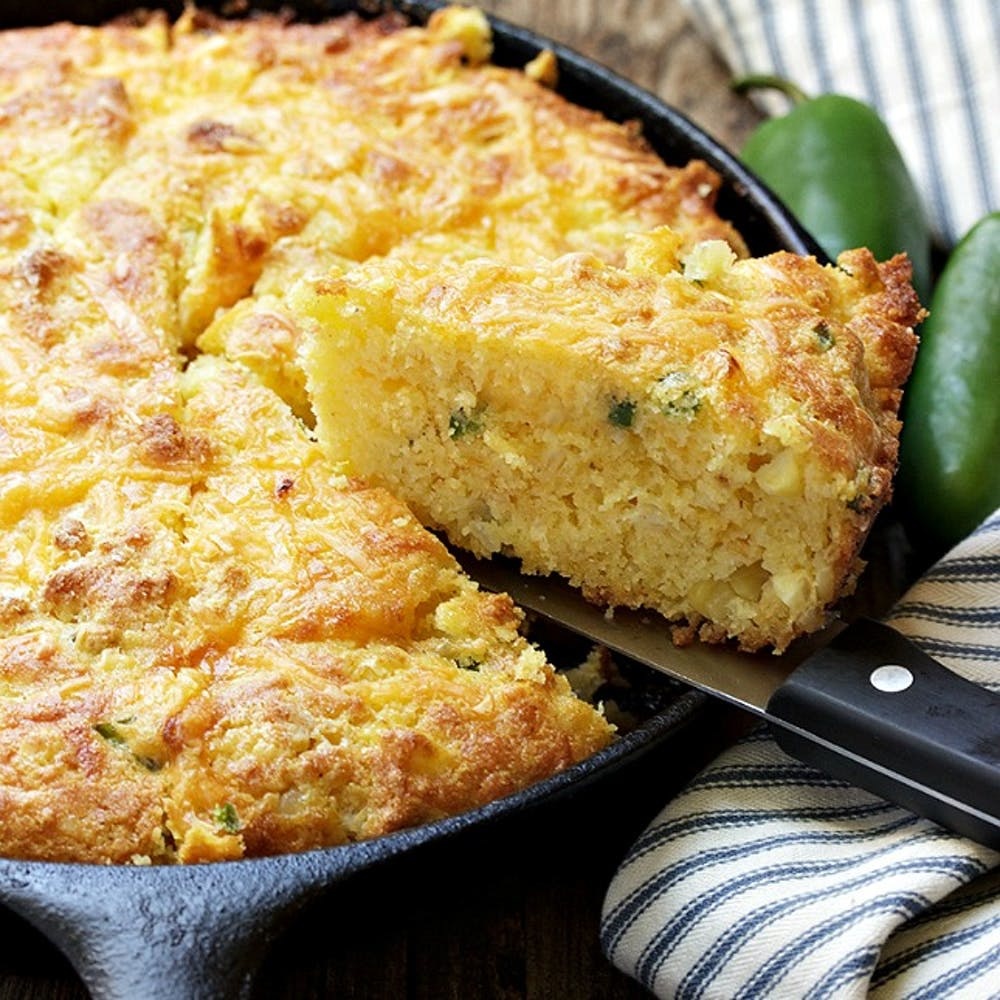 Simple Sweet Cornbread - Melanie Makes