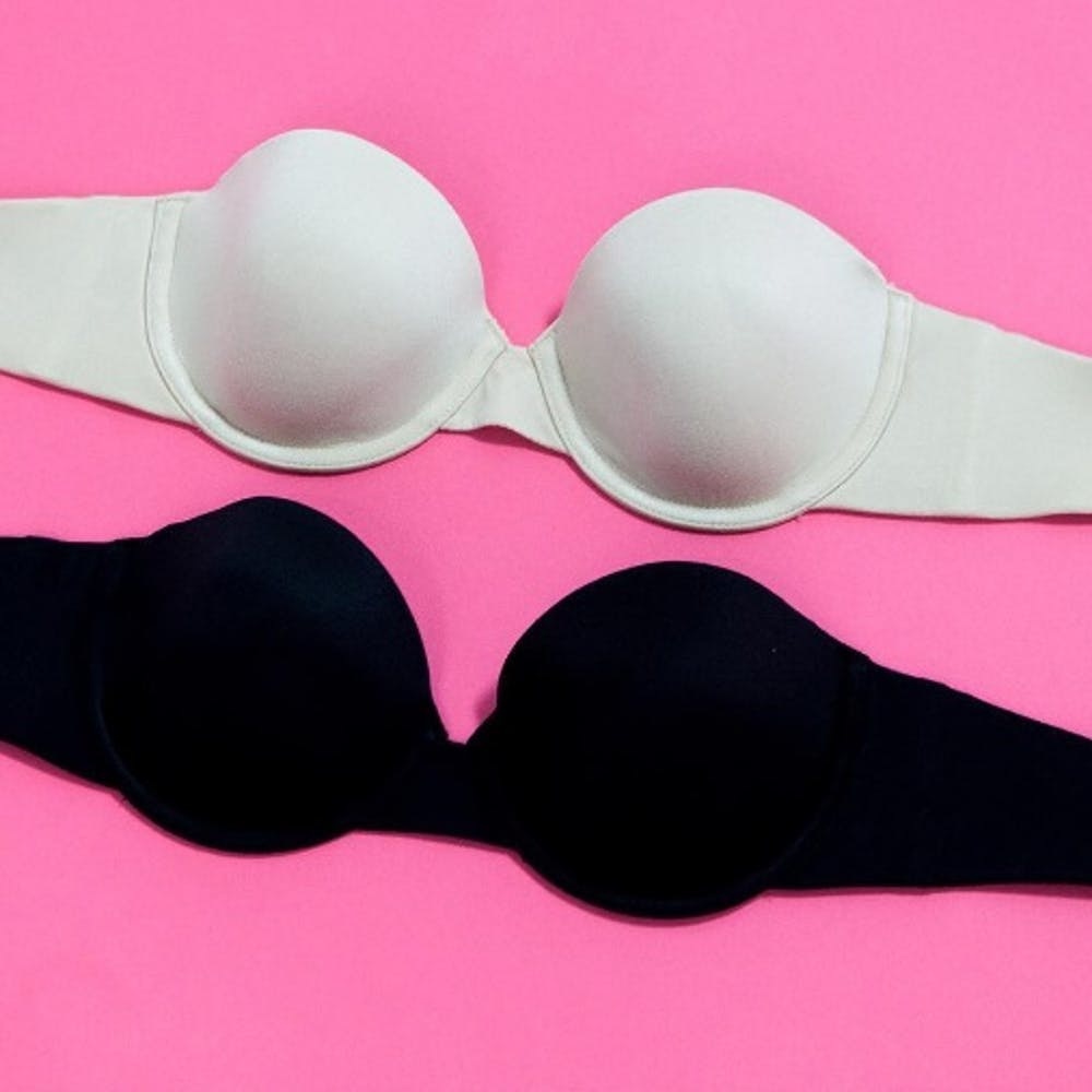 This Under-$40 Strapless Bra Might Be the Busty Babe's Fall Go-To