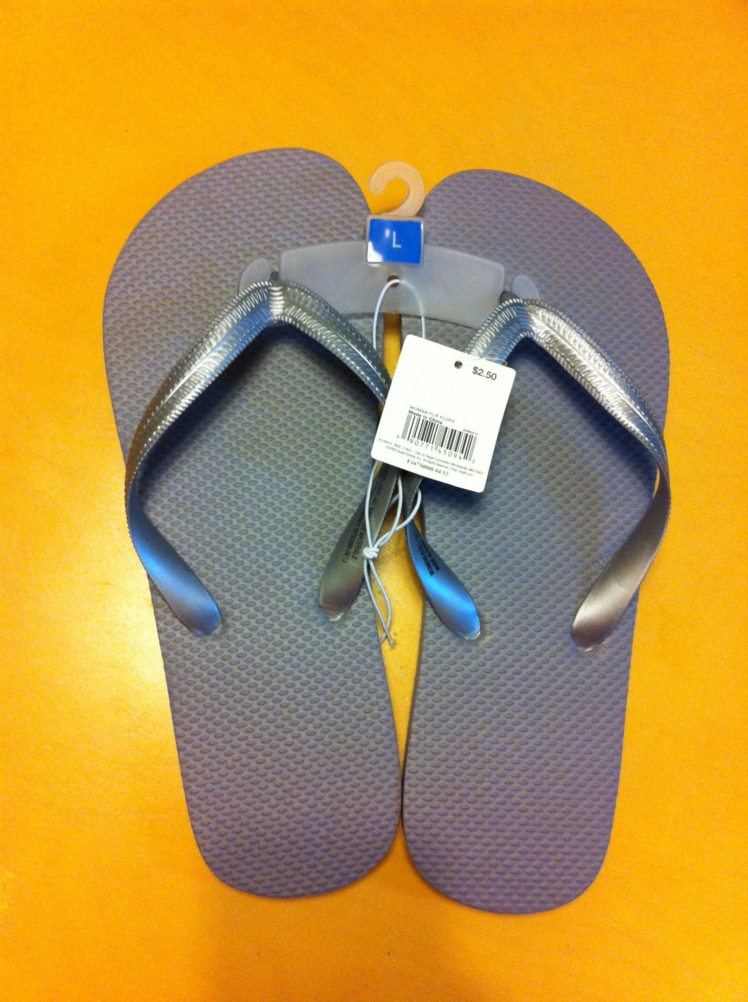 Wolverine flip hot sale flops