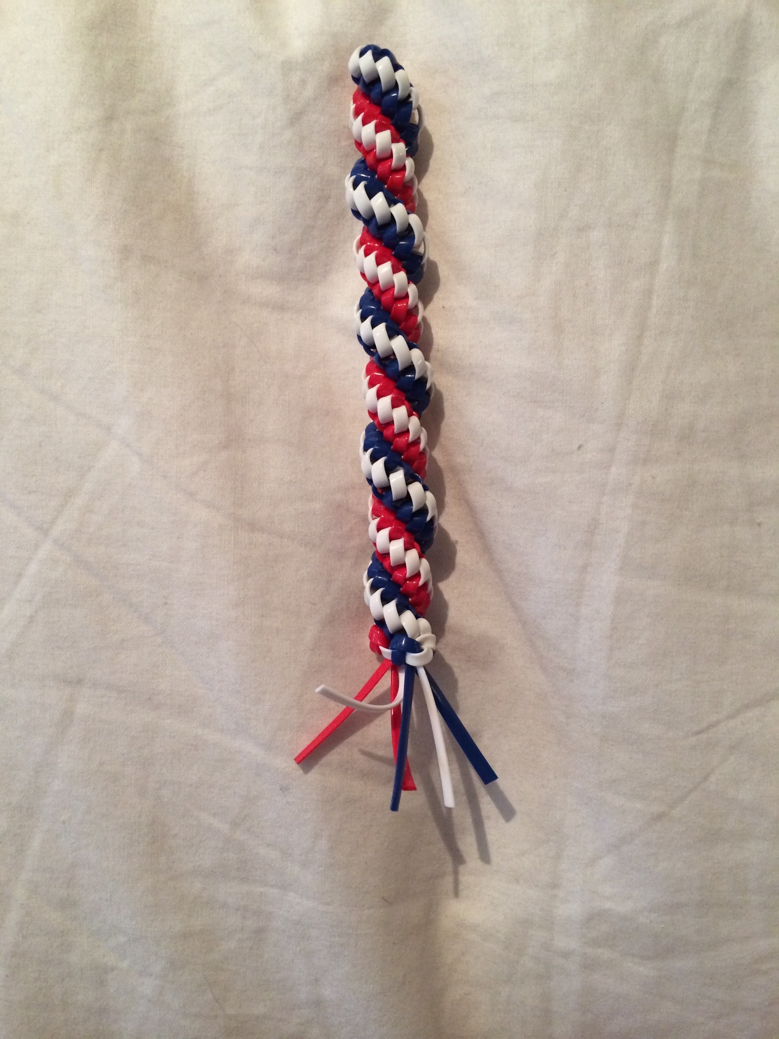 How To: Twisted Rexlace Keychain 