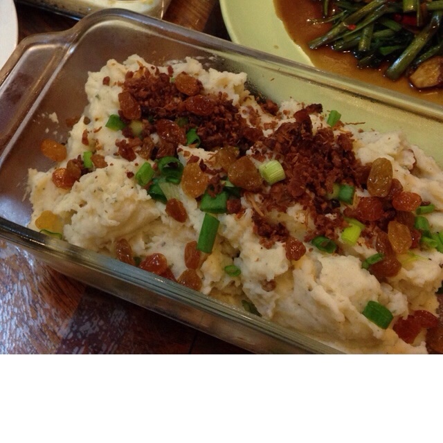 How To Make Cold Mashed Potato And Raisins Salad B C Guides