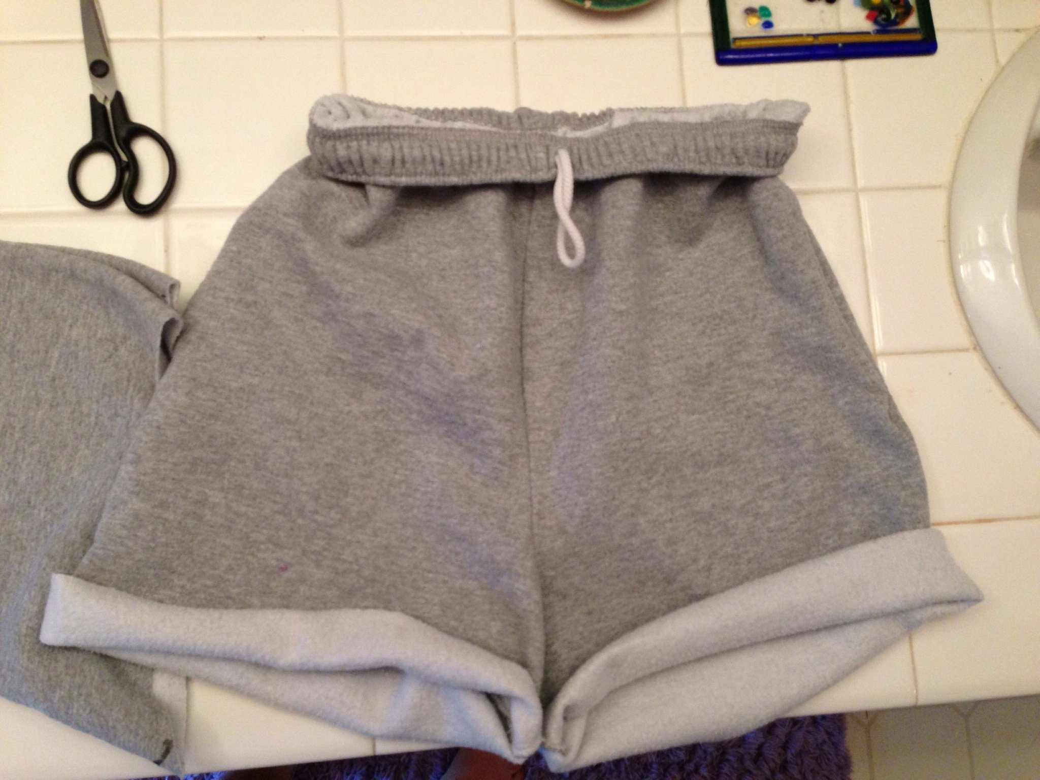 How to turn your old sweats into cute, comfy, shorts! - B+C Guides