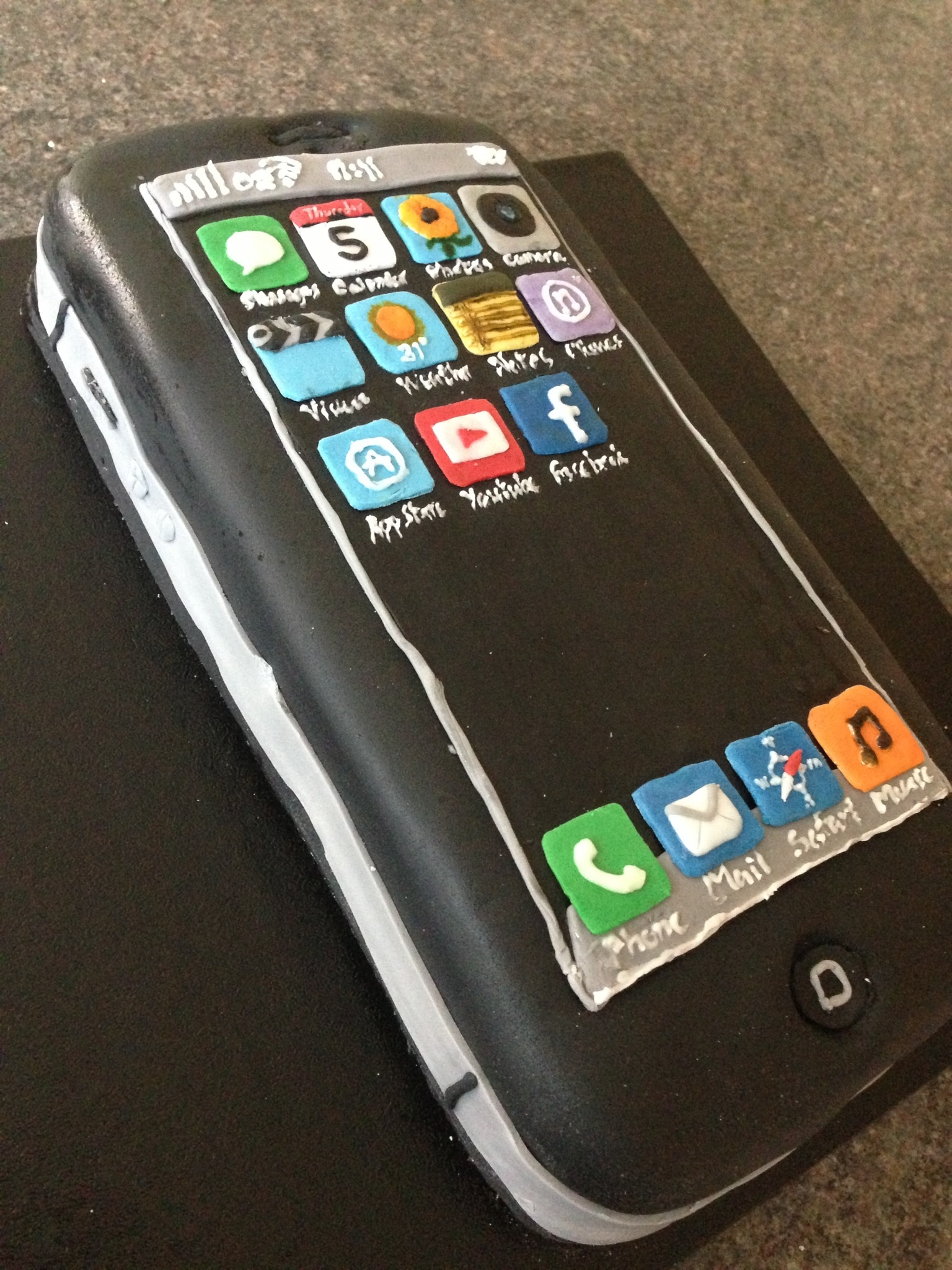 iphone theme cake - same day delivery pakistan lahore