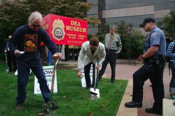 http://stopthedrugwar.org/files/hempatdea.jpg